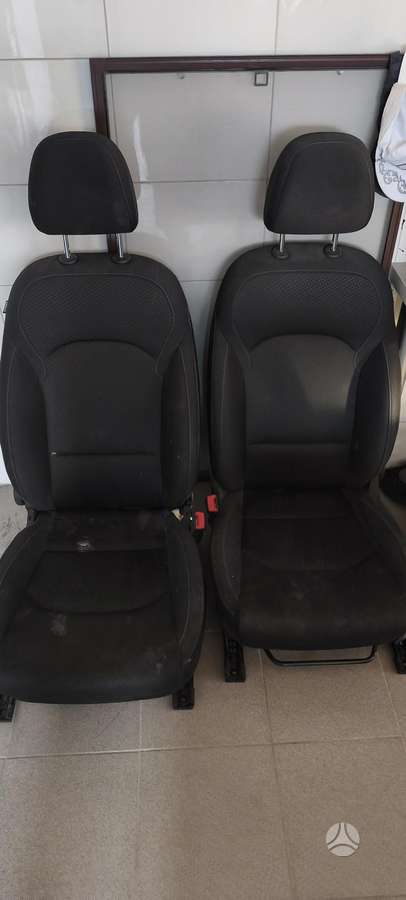 Hyundai i30 Priekinės sedenes