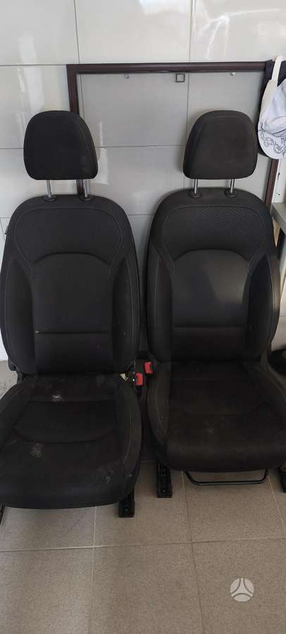 Hyundai i30 Priekinės sedenes
