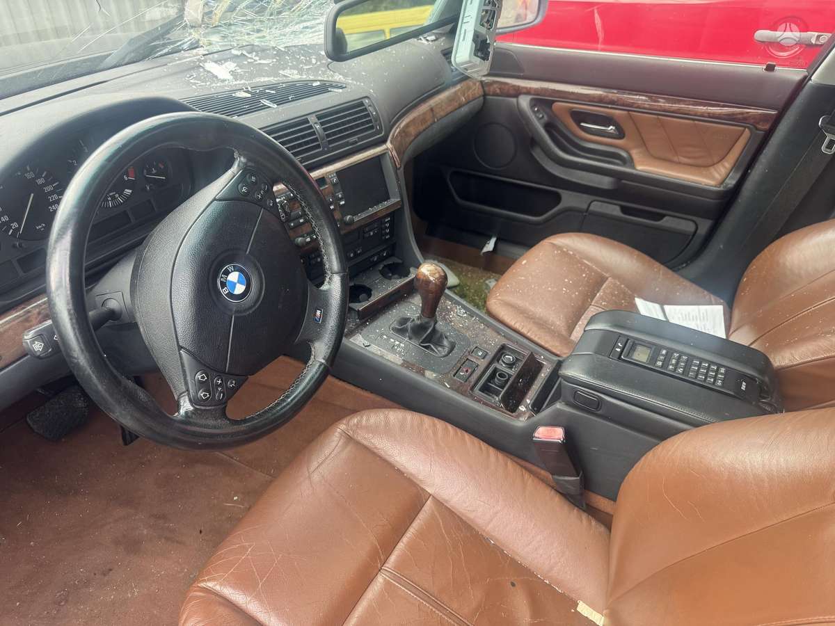 BMW 740