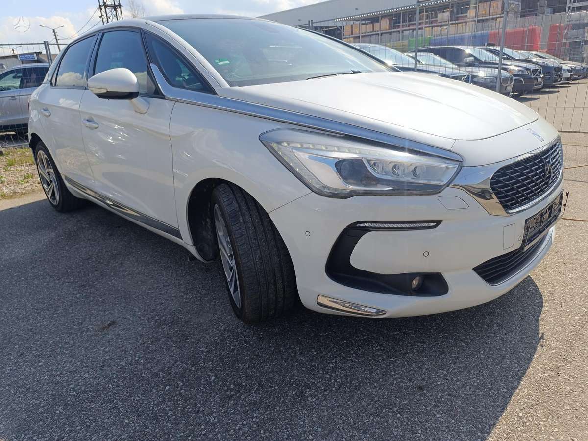 Citroen DS5, 2.0 l., hatchback