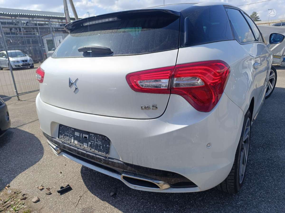 Citroen DS5, 2.0 l., Хэтчбек