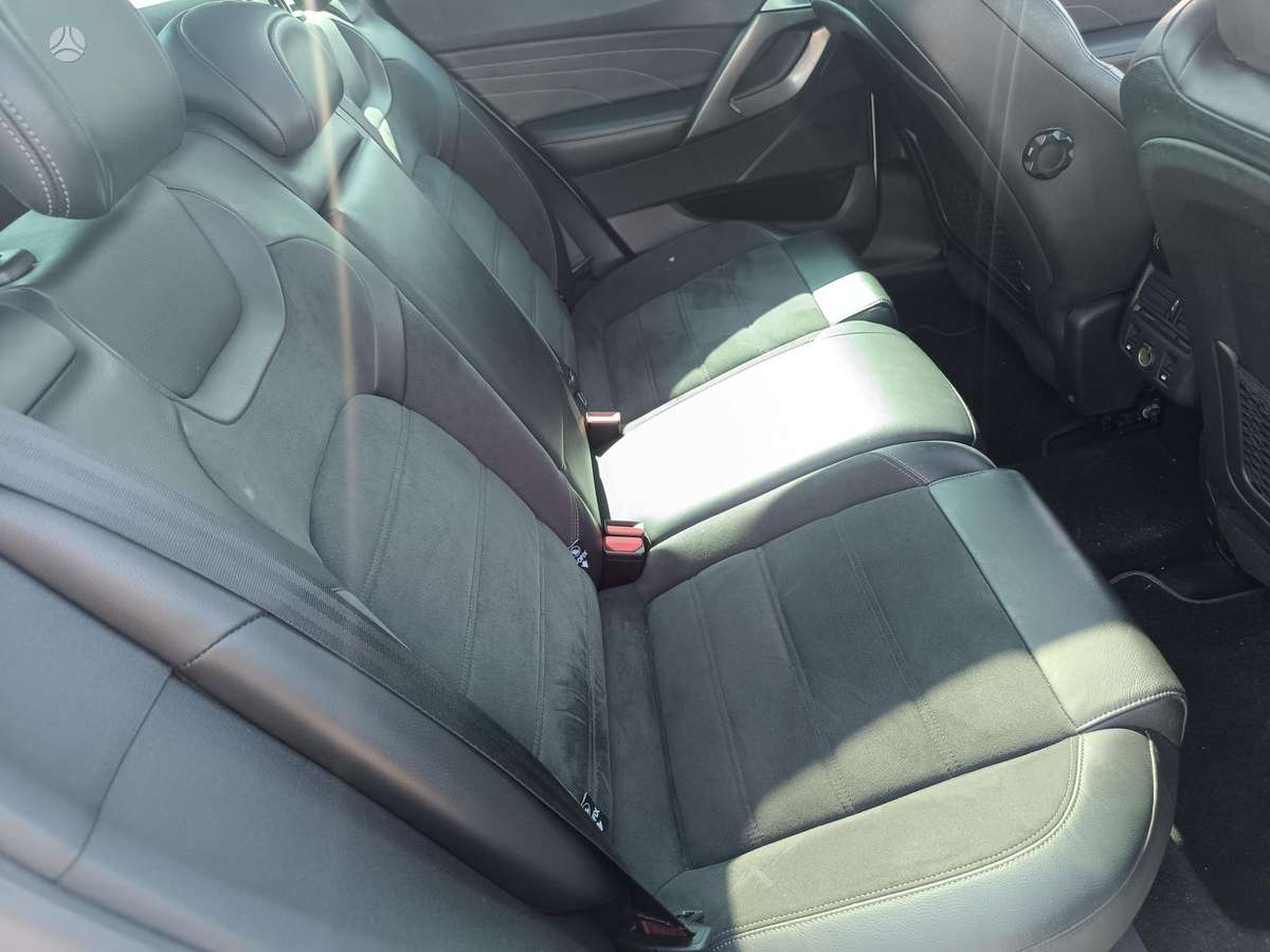 Citroen DS5, 2.0 l., hatchback