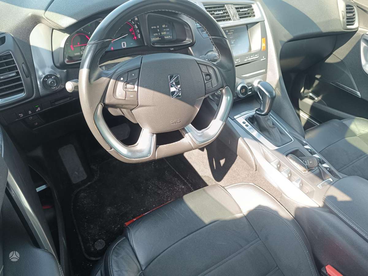 Citroen DS5, 2.0 l., Хэтчбек