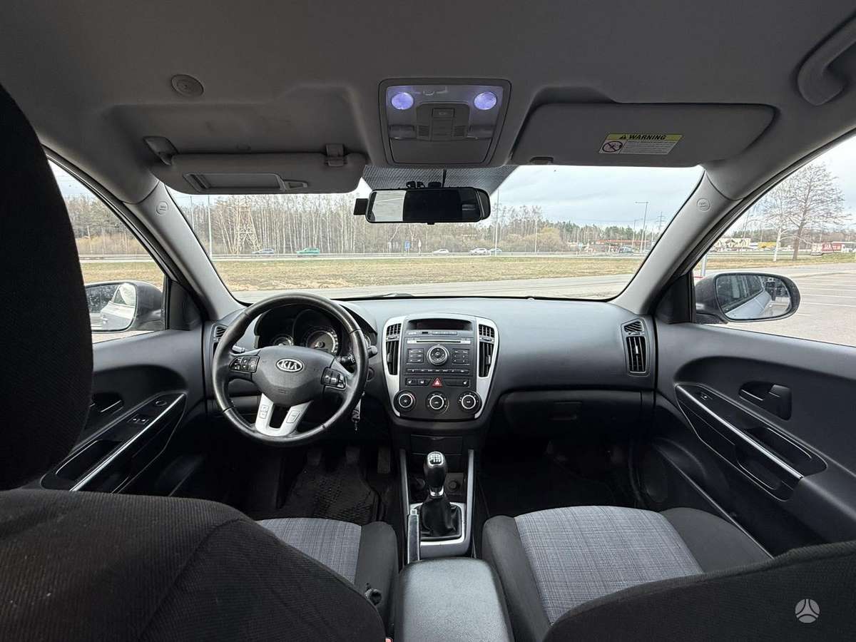 Kia Ceed, 1.6 l., hatchback