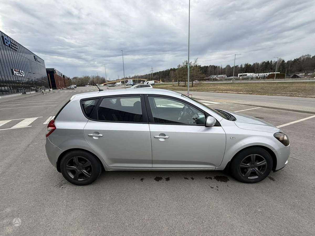 Kia Ceed, 1.6 l., hatchback