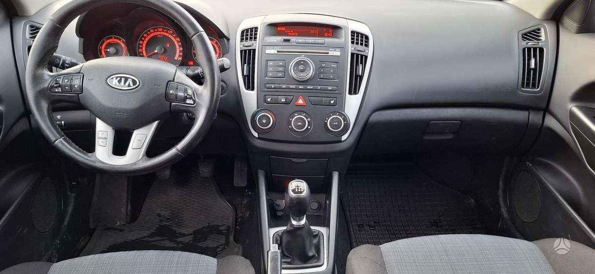 Kia Ceed, 1.6 l., Хэтчбек