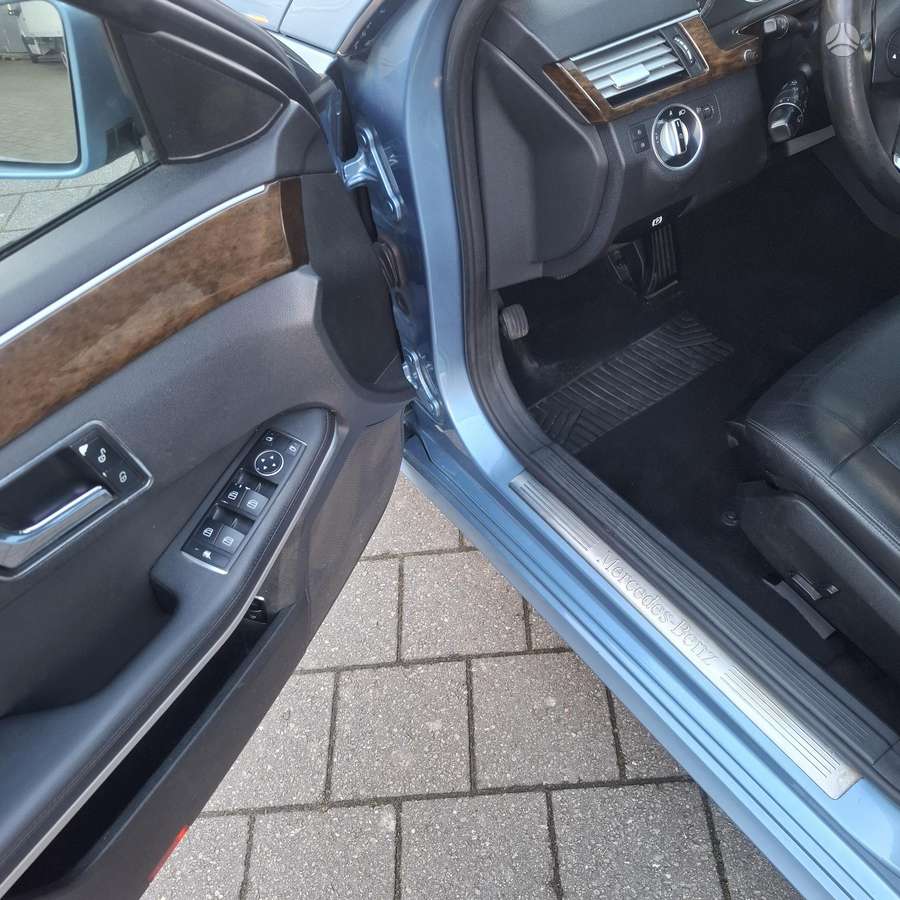 Mercedes-Benz E200, 2.2 l., Универсал