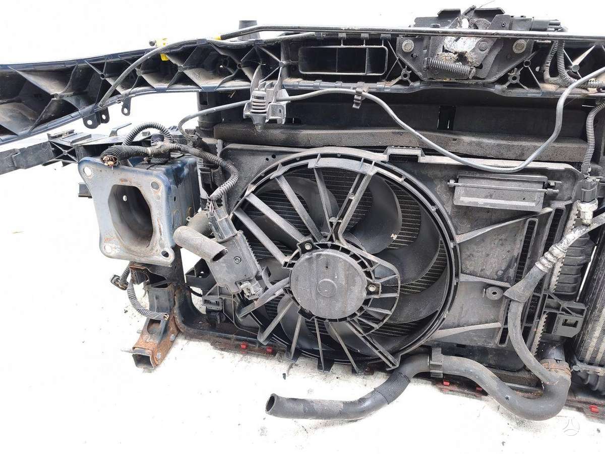 Ford C-MAX hood (front, rear)
