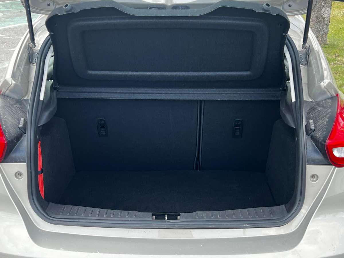 Ford Focus, 1.0 l., Хэтчбек