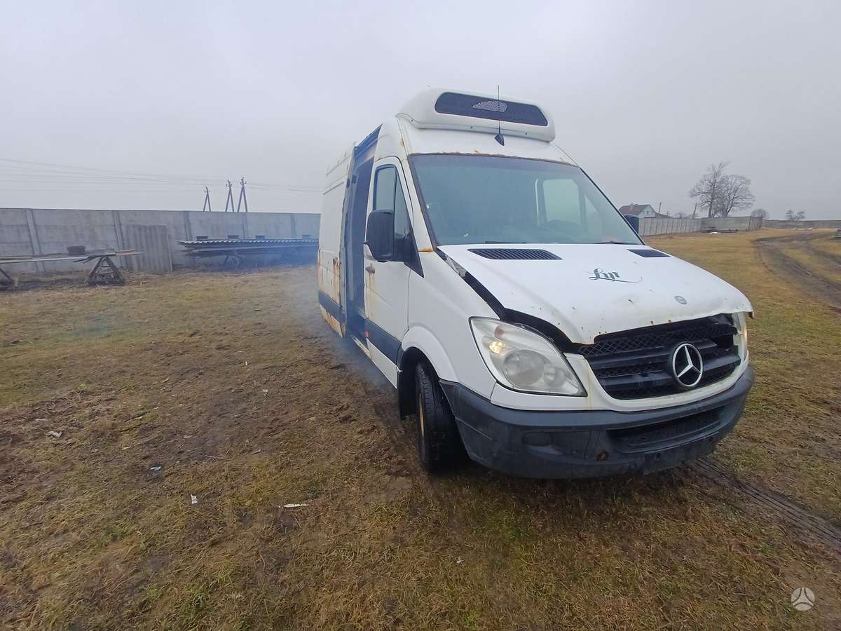 Mercedes-Benz Sprinter, preču