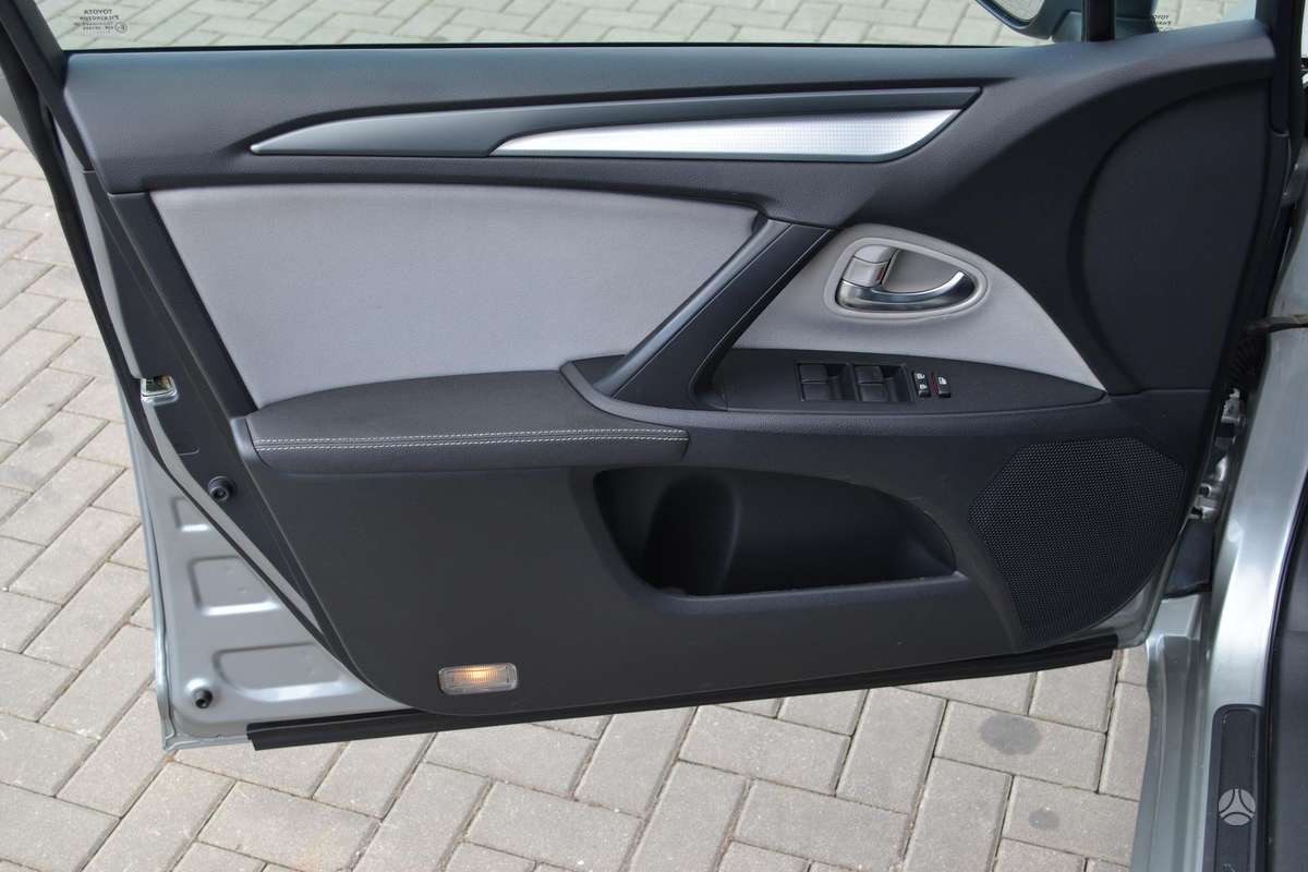 Toyota Avensis, 2.0 l., wagon