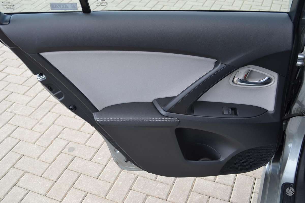 Toyota Avensis, 2.0 l., wagon
