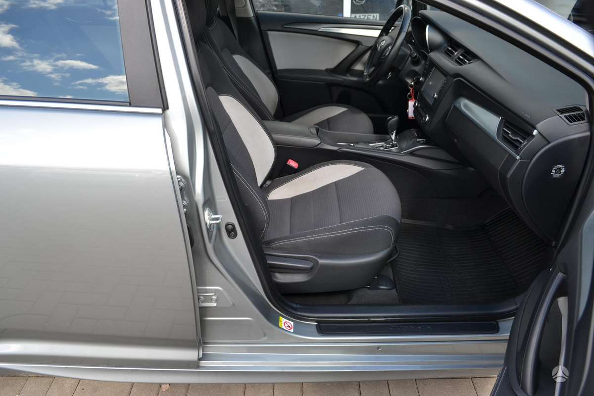 Toyota Avensis, 2.0 l., wagon