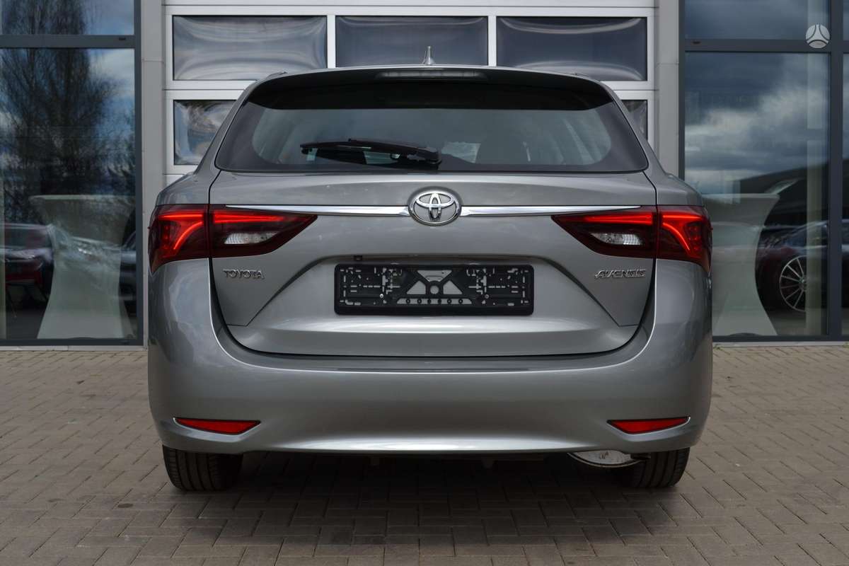 Toyota Avensis, 2.0 l., wagon