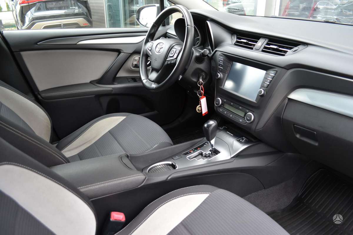 Toyota Avensis, 2.0 l., wagon