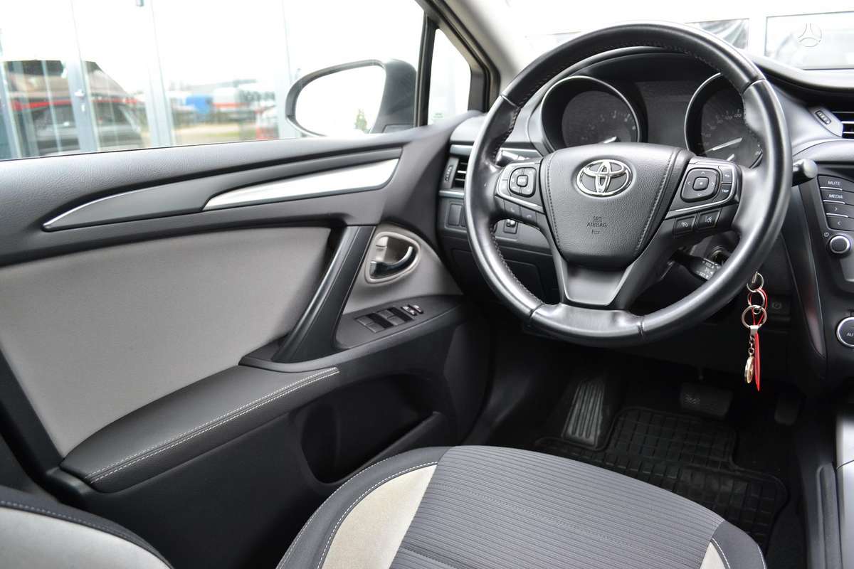 Toyota Avensis, 2.0 l., wagon