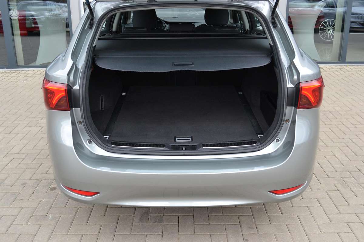 Toyota Avensis, 2.0 l., wagon