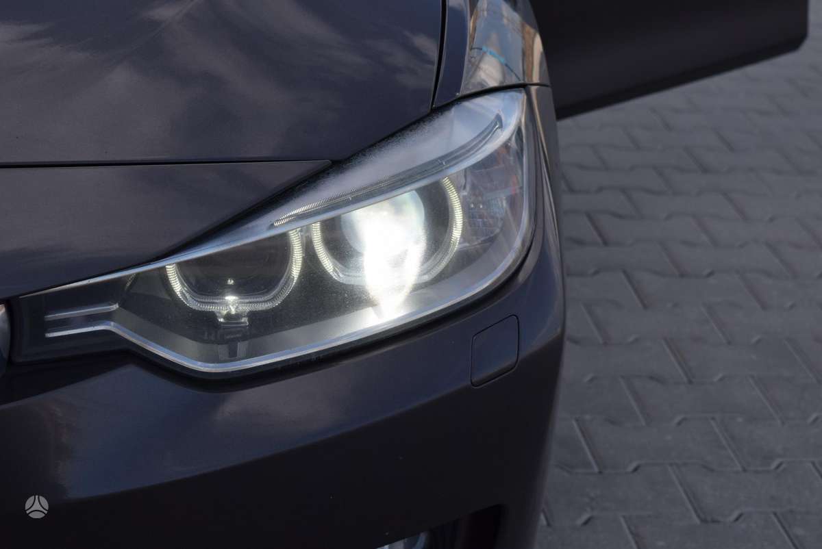 BMW 320, 2.0 l., Седан