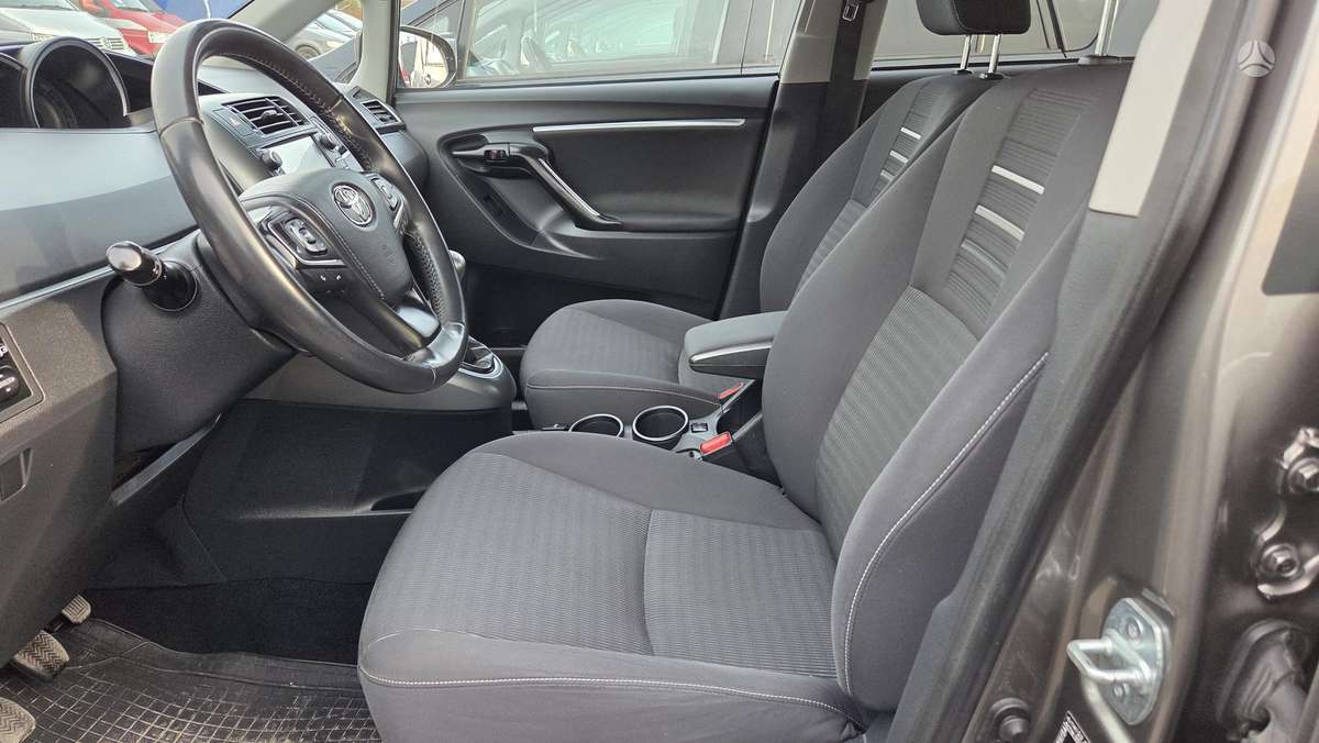 Toyota Verso - 7