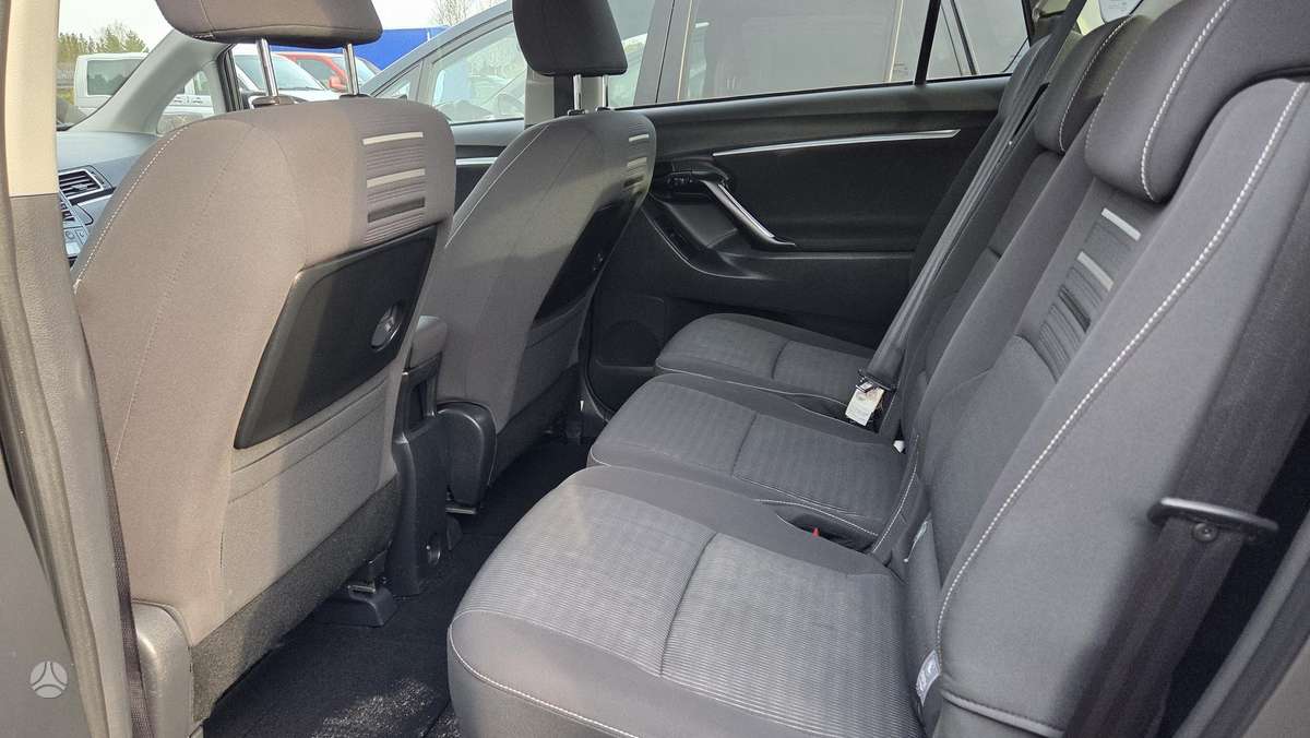 Toyota Verso - 8