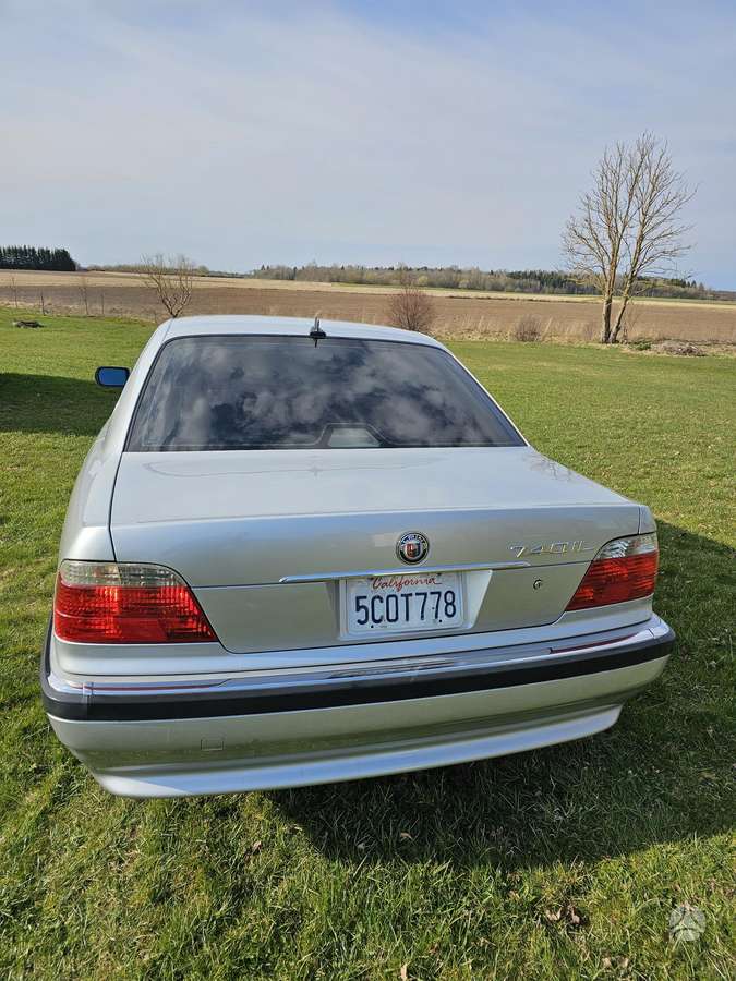 BMW 740, 4.4 l., Седан