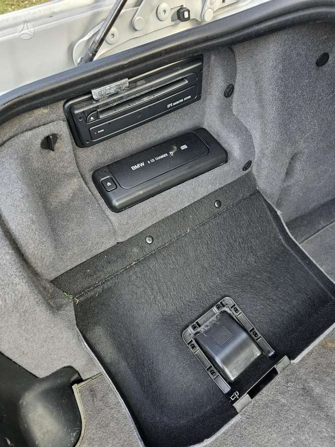 BMW 740, 4.4 l., Седан