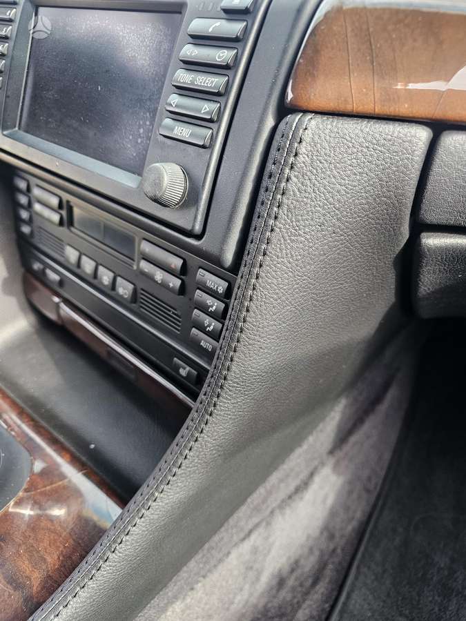 BMW 740, 4.4 l., Седан