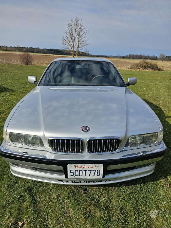 BMW 740, 4.4 l., Седан
