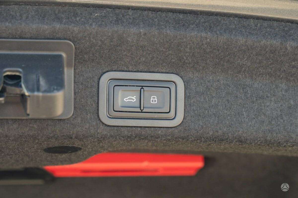 Audi A6, 2.0 l., Седан