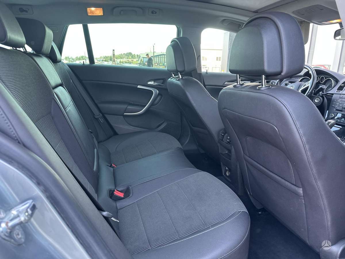 Opel Insignia, 2.0 l., Универсал