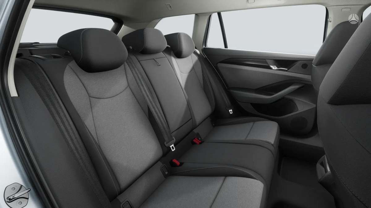 Volkswagen Passat - 4