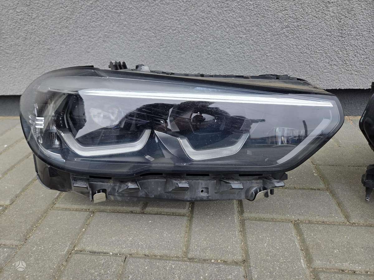 BMW X5 žibintai