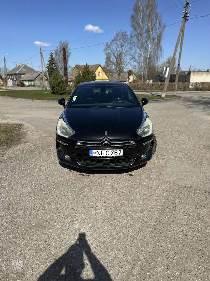 Citroen DS5, 2.0 l., hatchback