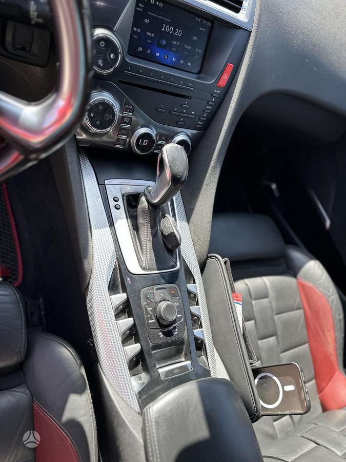 Citroen DS5, 2.0 l., hatchback