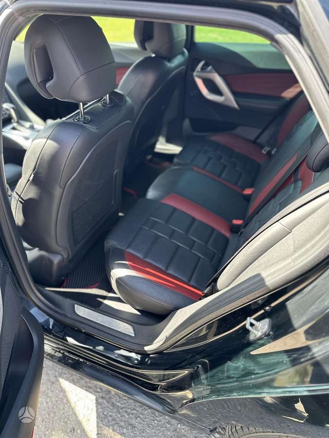Citroen DS5, 2.0 l., hatchback