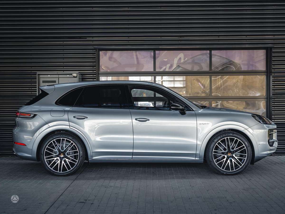 Porsche Cayenne - 6