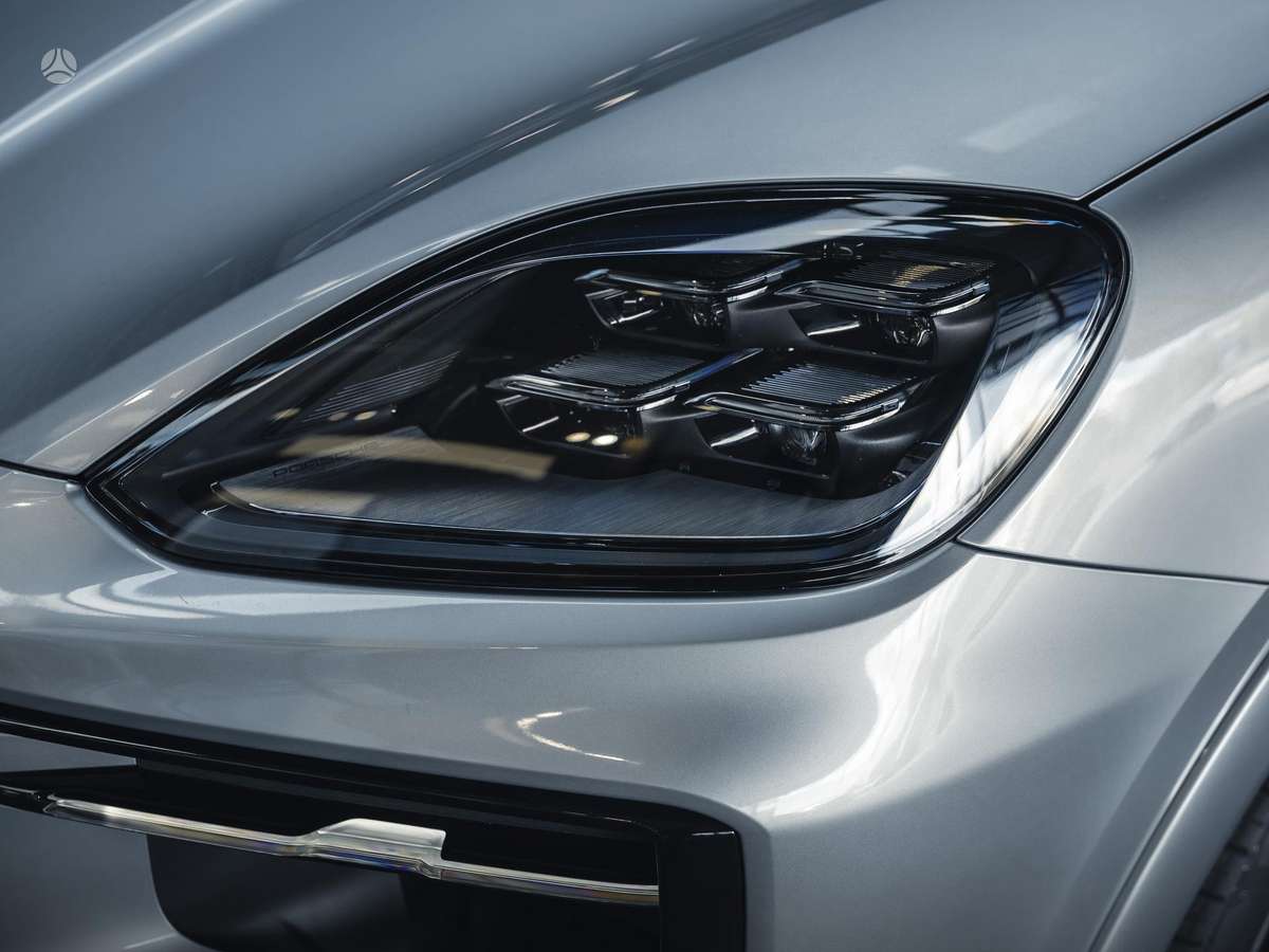 Porsche Cayenne - 11