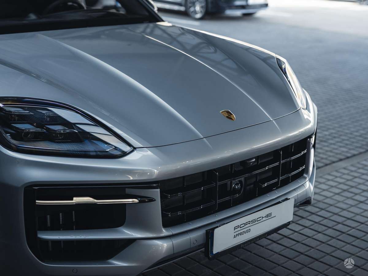 Porsche Cayenne - 9