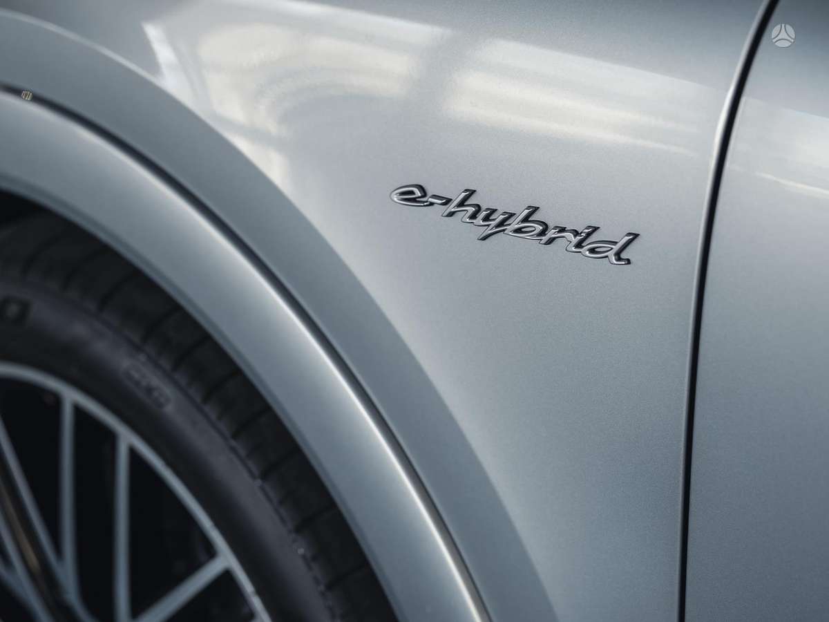 Porsche Cayenne - 12