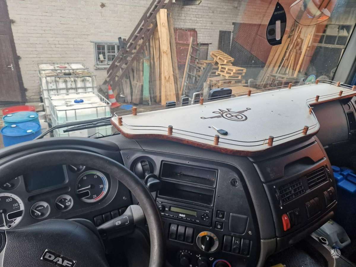DAF 105,460, 2 спальных места