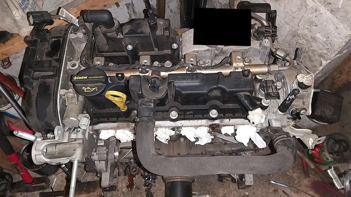 Ford Kuga variklio detalės