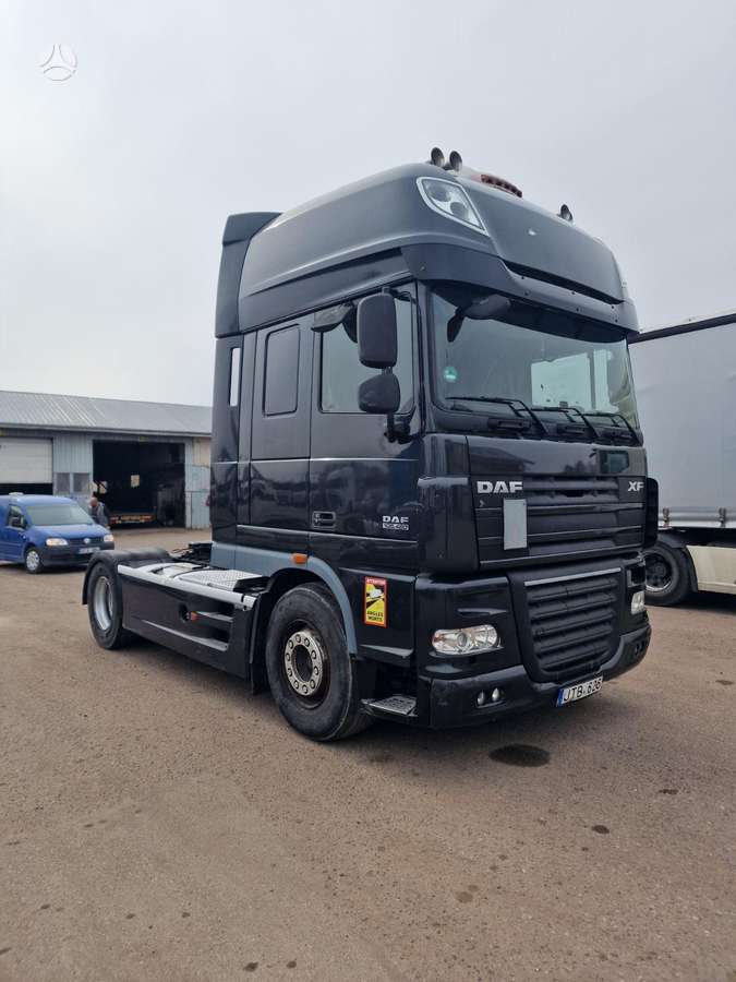 DAF 105,460, double sleeper