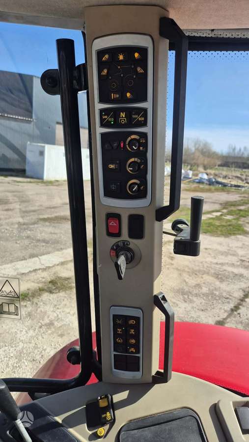 Massey Ferguson 6713S, тракторы