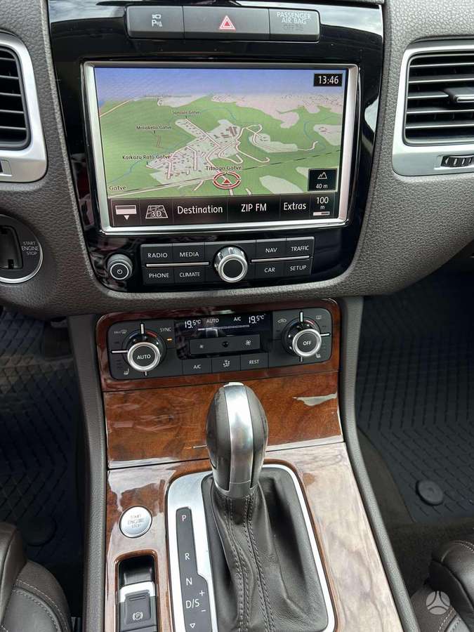 Volkswagen Touareg - 9