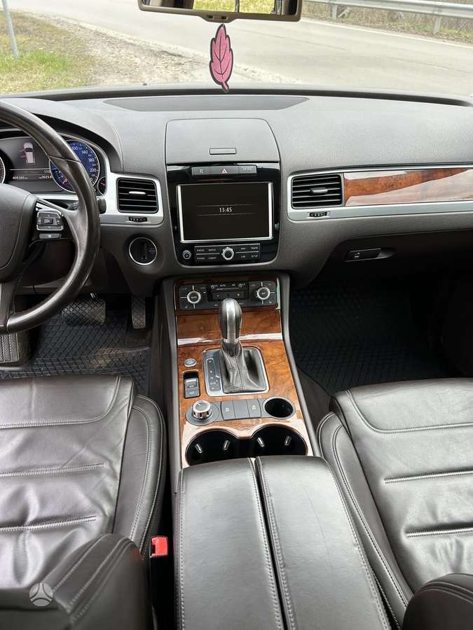 Volkswagen Touareg - 8