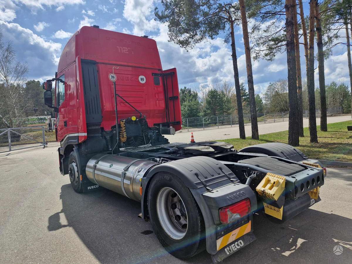 Iveco AS440S46  LNG, double sleeper