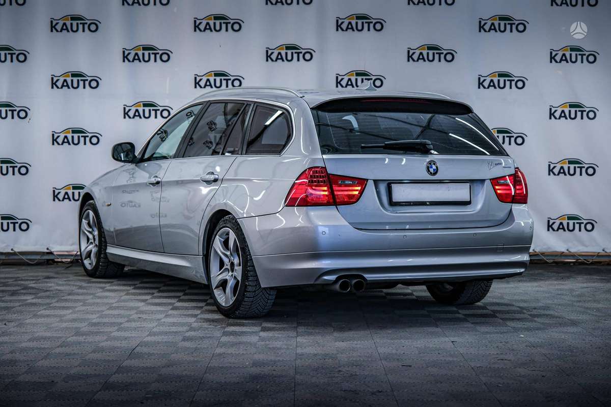 BMW 325, 3.0 l., wagon