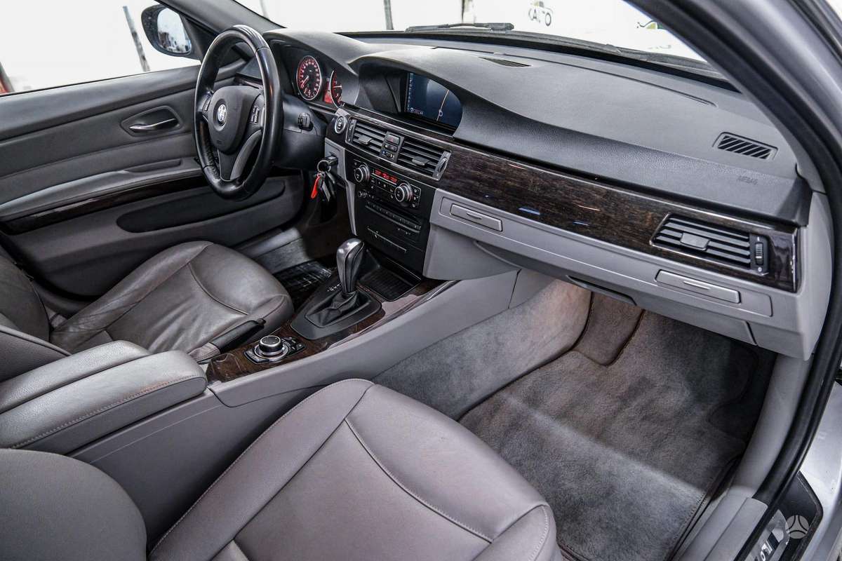 BMW 325, 3.0 l., wagon