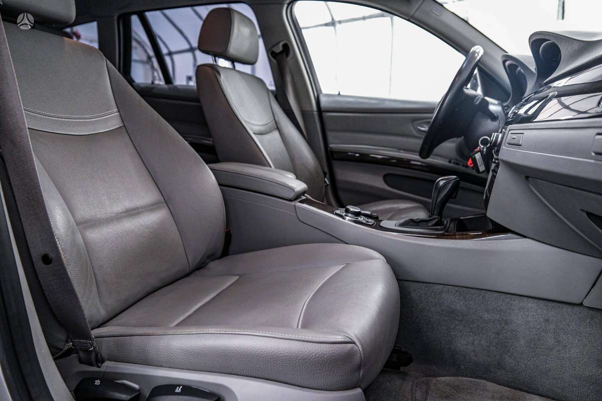 BMW 325, 3.0 l., wagon