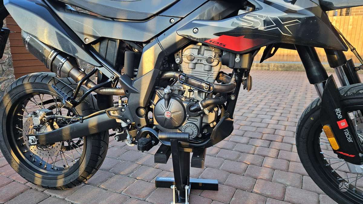 Aprilia SX 125cc, supermoto